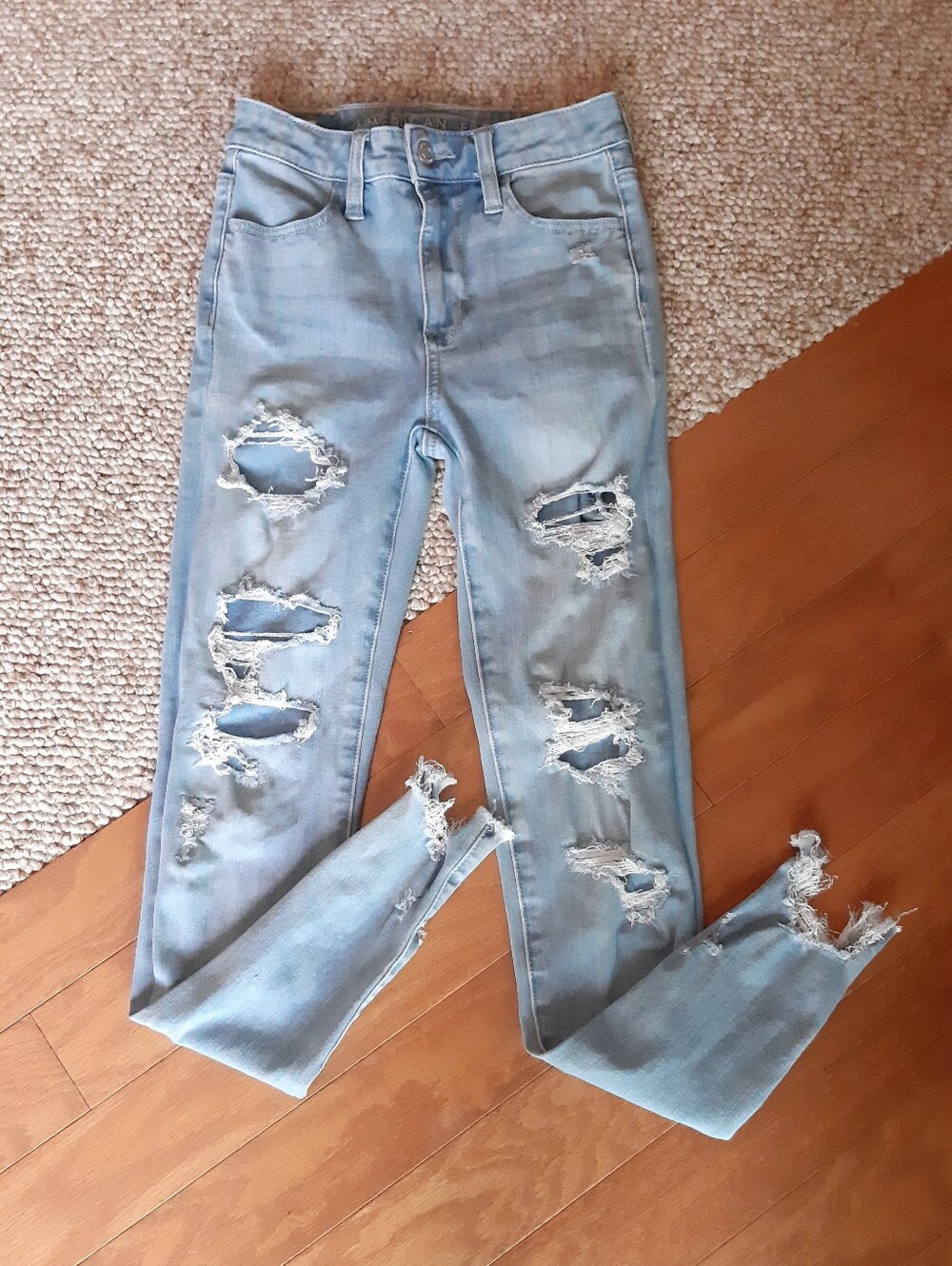 American Eagle Distressed Super Hi Rise Jegging Jeans size 00